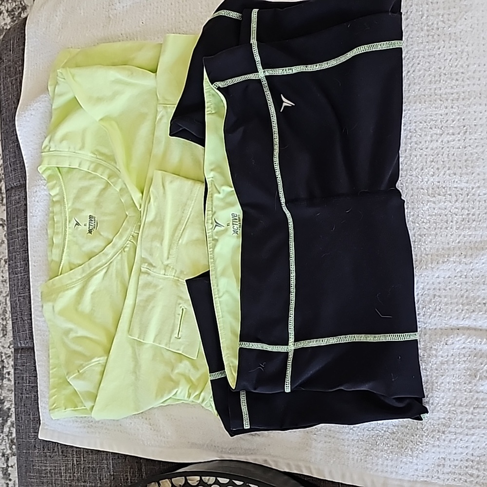 Old Navy Active Set - image 1